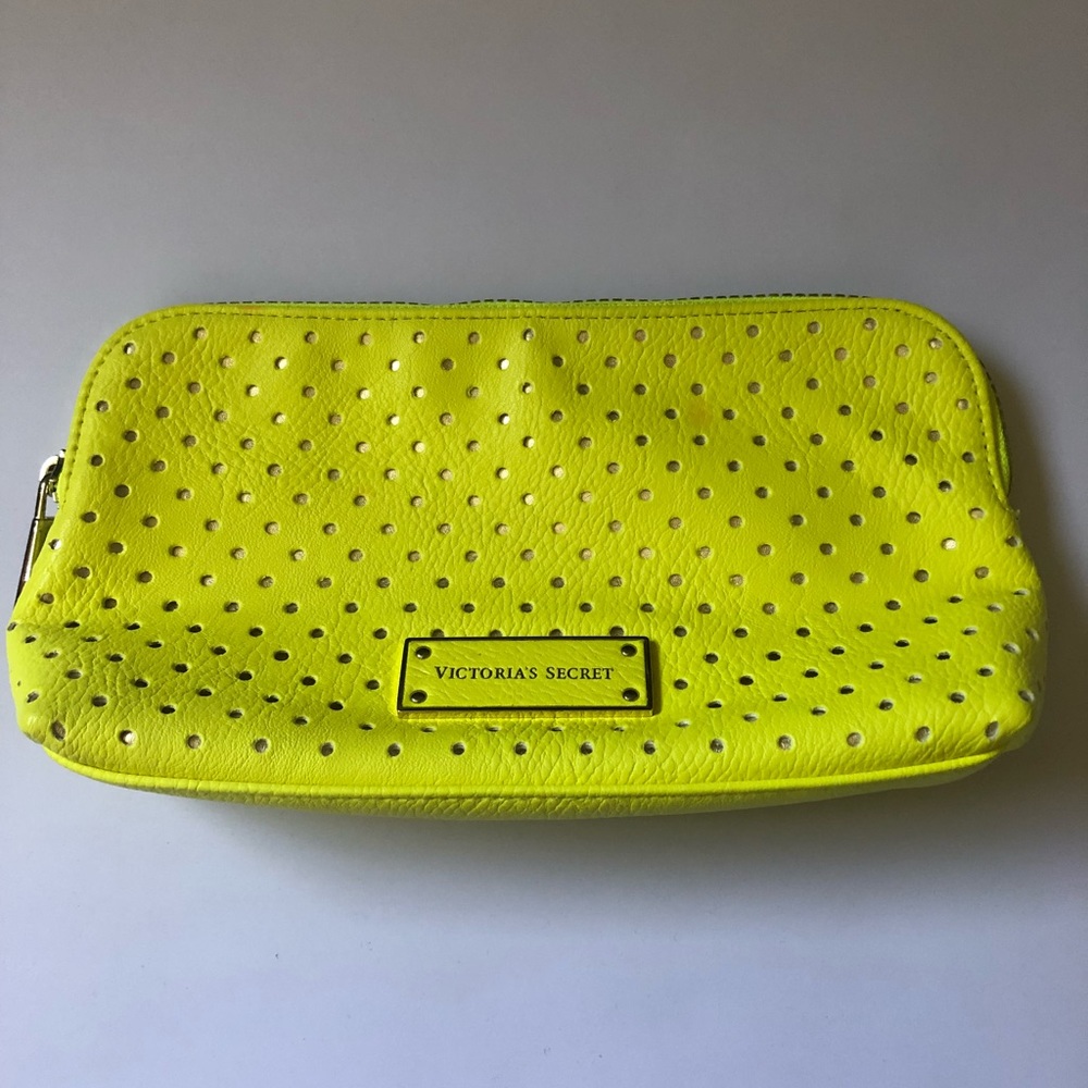 ☀️ Yellow makeup bag by VICTORIA’S SECRET